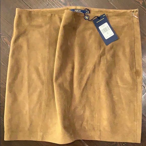 Ralph Lauren suede mini skirt. - Picture 4 of 6